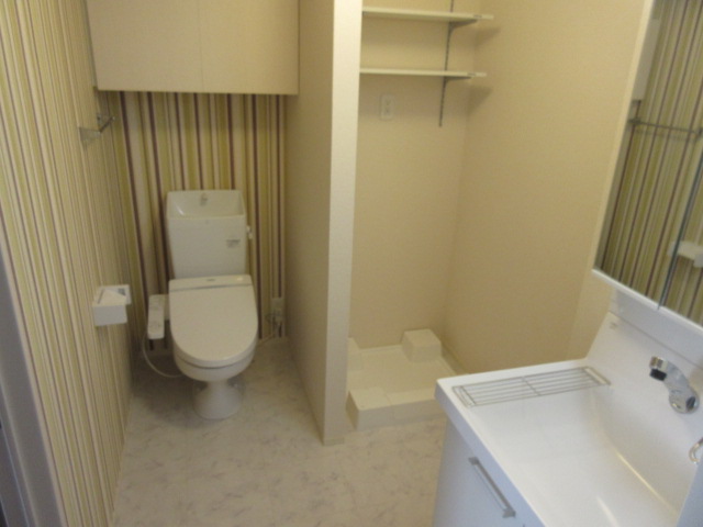 トイレ　ウォシュレット付き