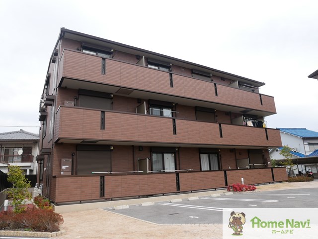 建物外観　「カンフリエウエスト」、現地待ち合わせでのご案内も可能です。