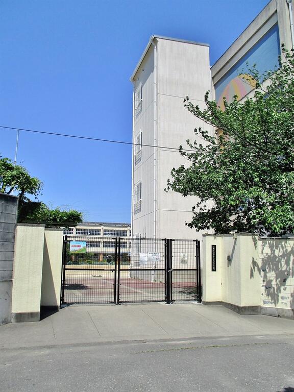 小学校　大阪市立茨田東小学校（小学校）まで241m