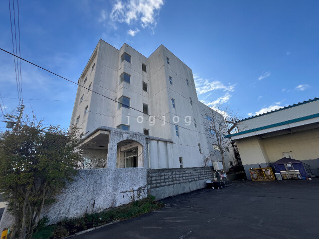 札幌市白石区菊水三条のマンションの建物外観