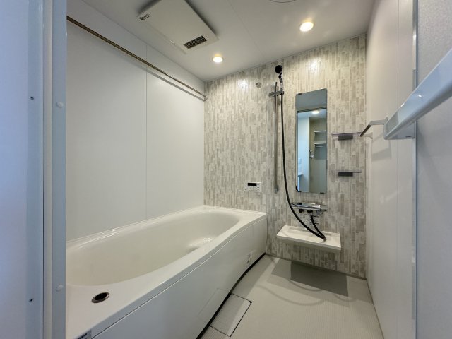 バス・シャワールーム　同じハウスメーカーの室内写真です （イメージとなります）