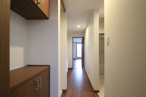 玄関　※別号室のお写真です