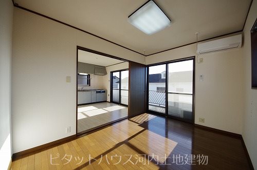 居室・リビング　6帖リビング