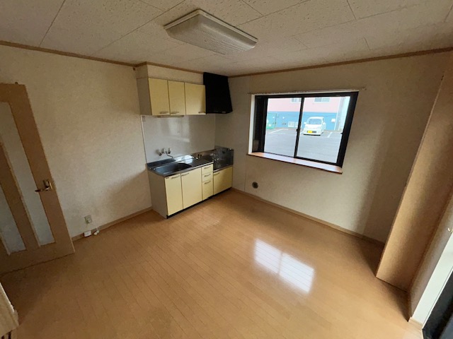 ストロベリーキャンドル_内装_1