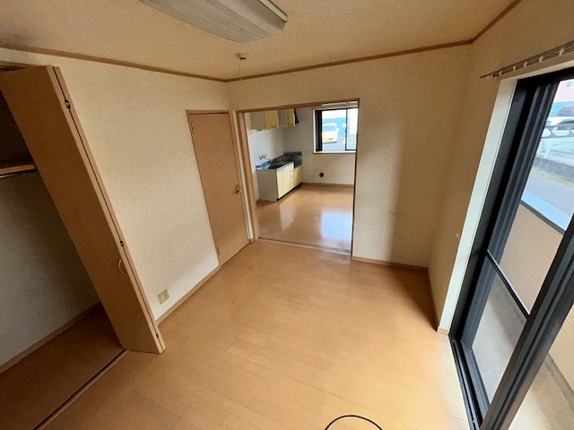 ストロベリーキャンドル_内装_0