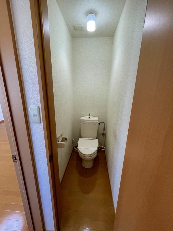 トイレ　トイレ