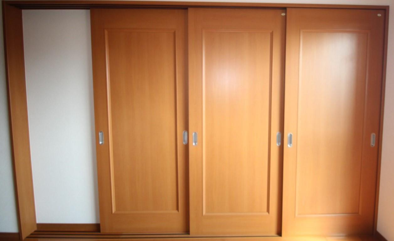 その他部屋・スペース　3枚引き戸