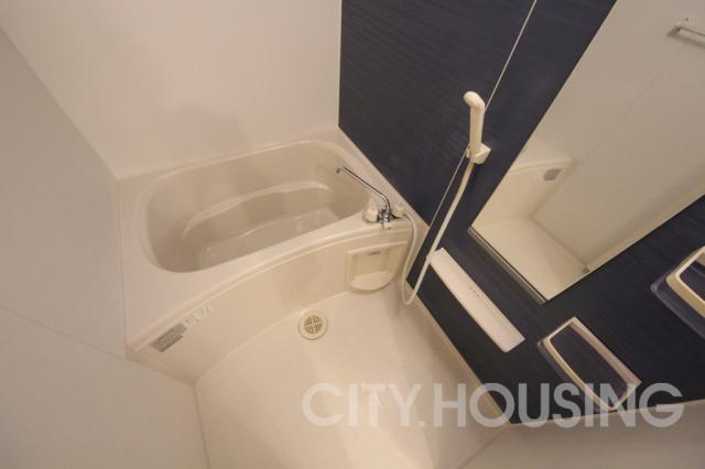 バス・シャワールーム　※同タイプ部屋の写真です。