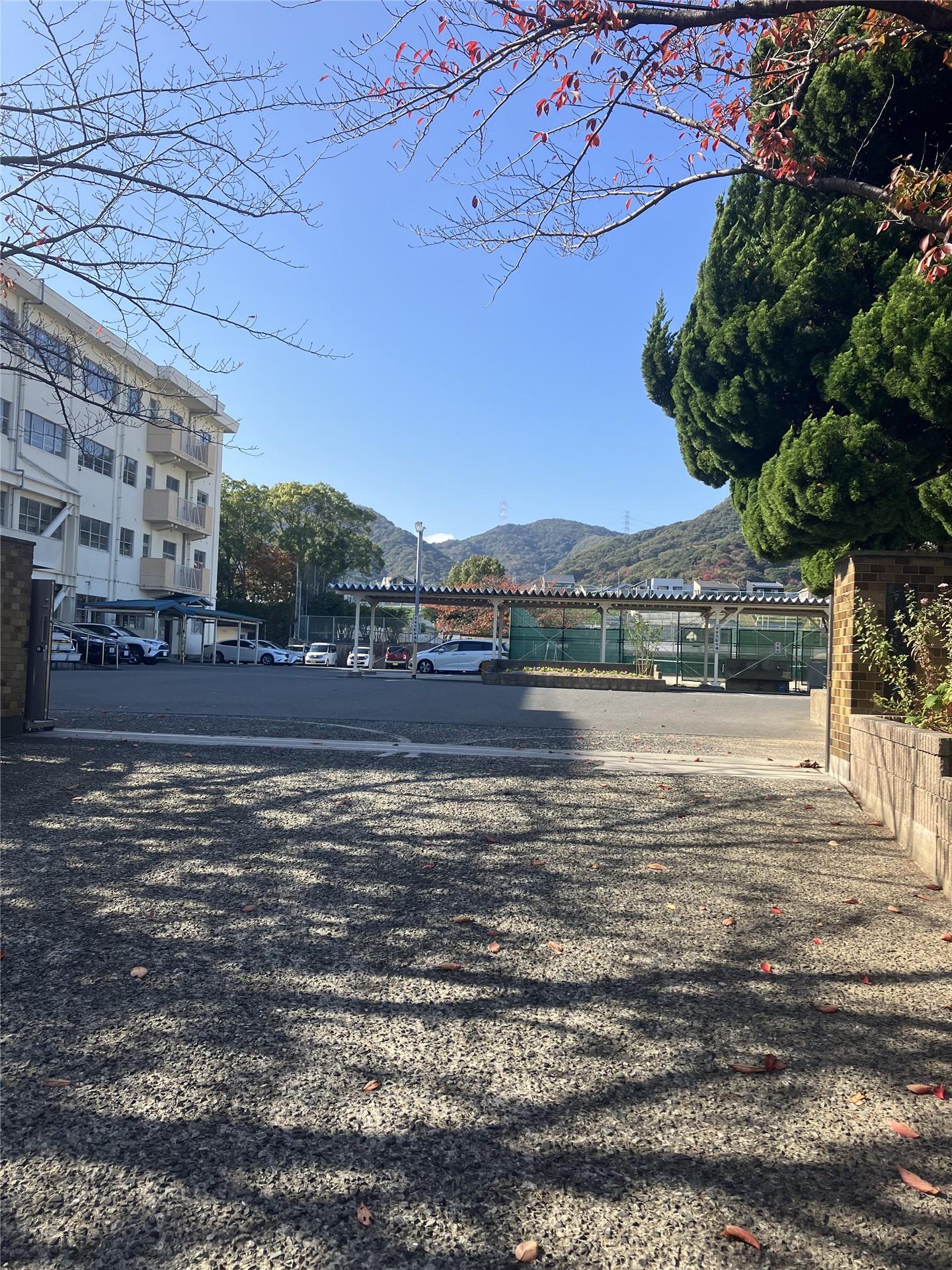 中学校　松ケ江中学校（中学校）まで850m