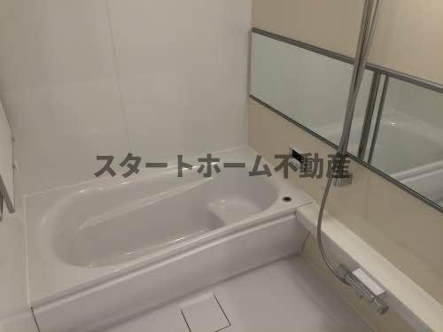 バス・シャワールーム　ゆったり過ごせるお風呂です