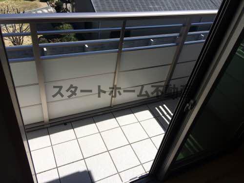バルコニー　お洗濯にも便利なバルコニー付き