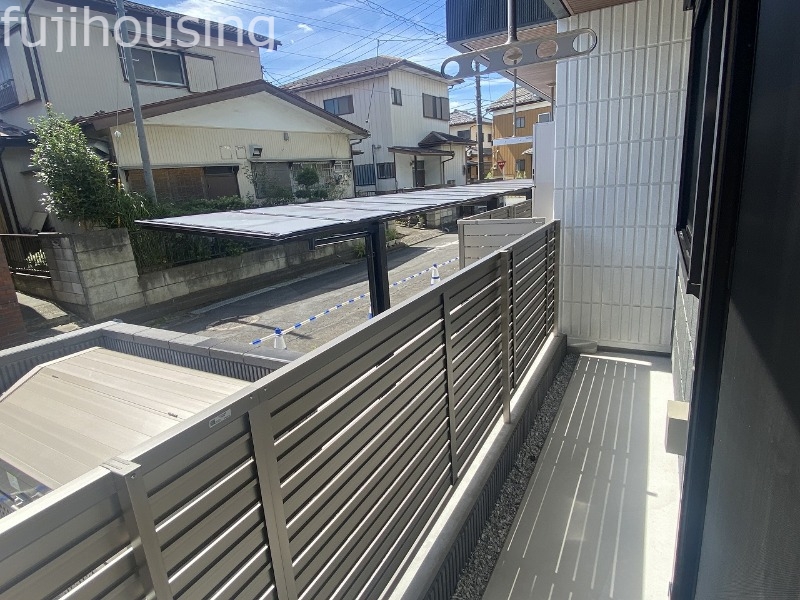 バルコニー　バルコニーもあります