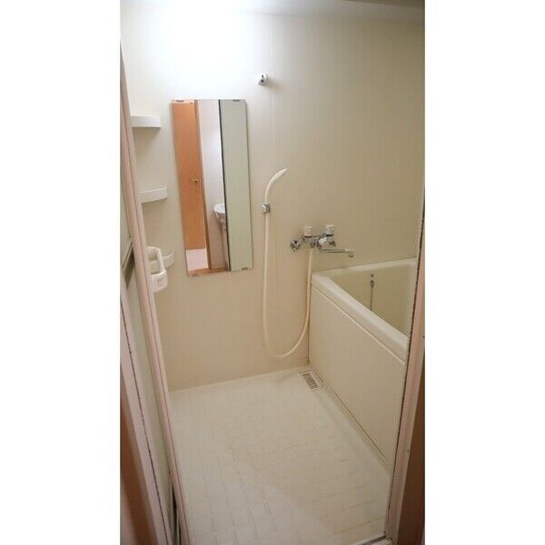バス・シャワールーム　お風呂です