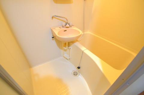 バス・シャワールーム　バス