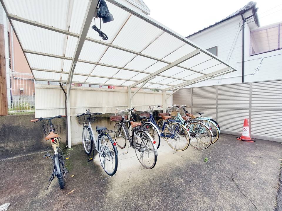 駐車場　駐輪場