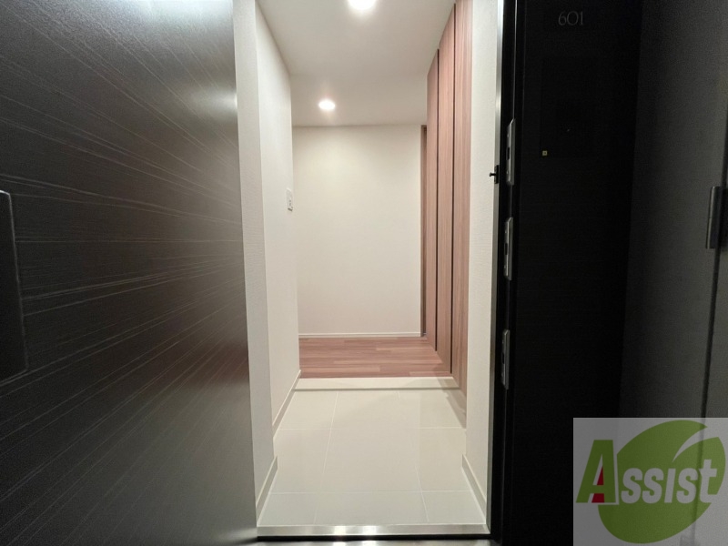 玄関　玄関の様子です。明るい印象ですね。気分もあがりそう。