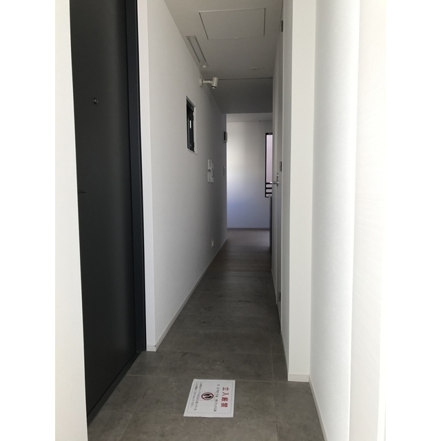 玄関　他部屋参考写真です。