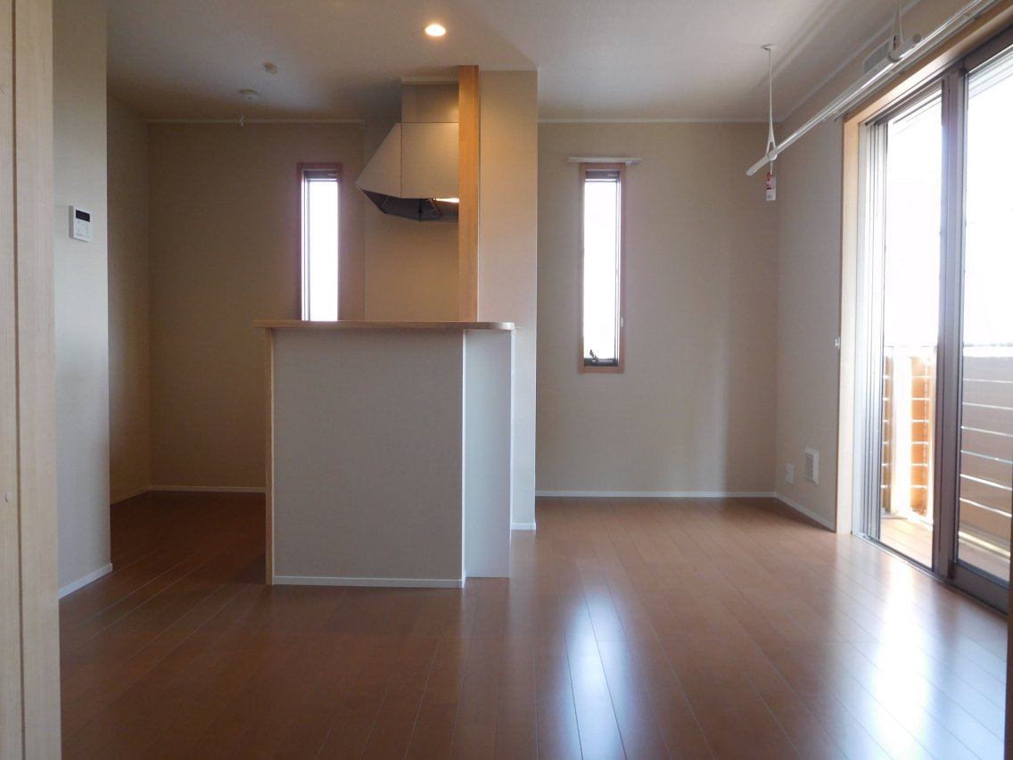 居室・リビング　南向きの明るいリビング