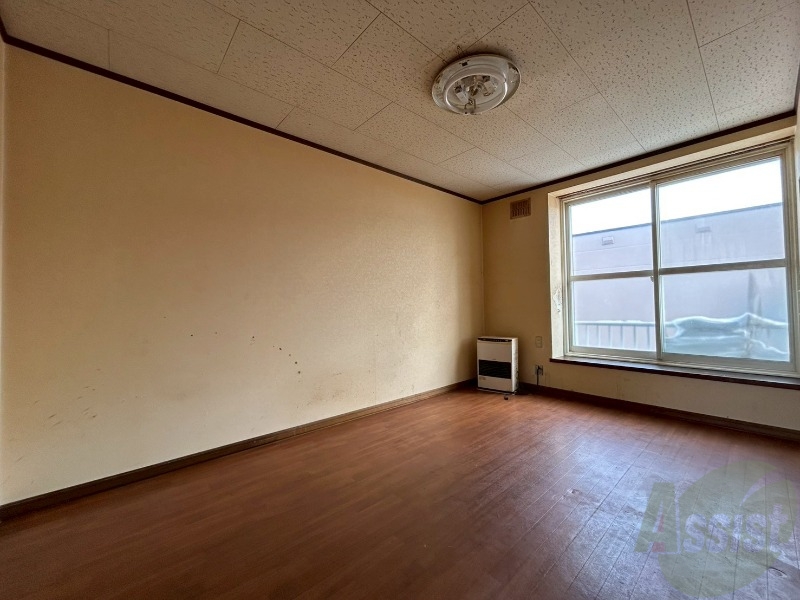 居室・リビング　広くてキレイなお部屋が広がっていて、充実した生活が送れそう。