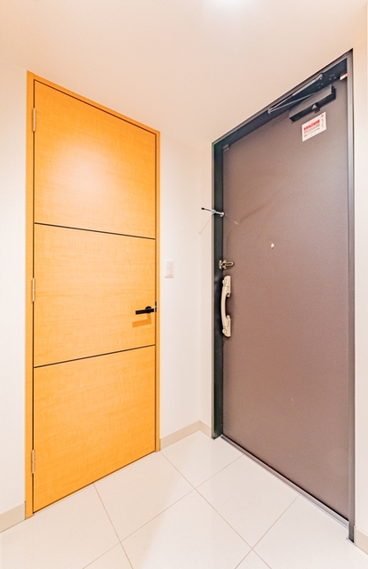 玄関　※写真は同タイプ住戸です。