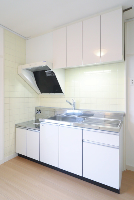 キッチン　コンパクトで使い勝手の良いキッチン