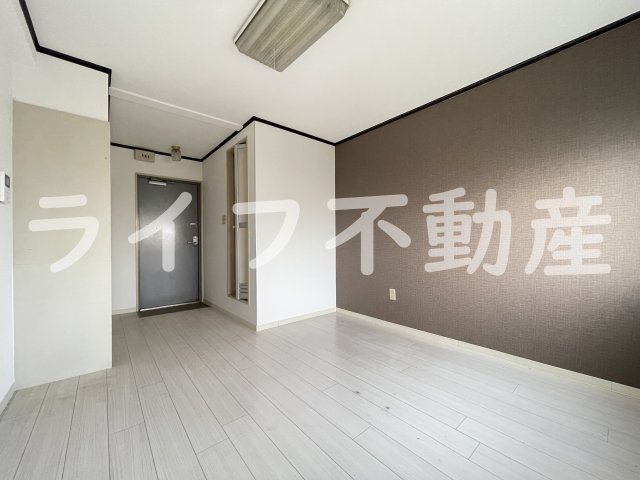 居室・リビング　ゆったり過ごせる居間です