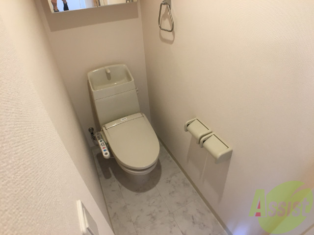 トイレ　トイレにはもちろんウォシュレットが付いてますよー