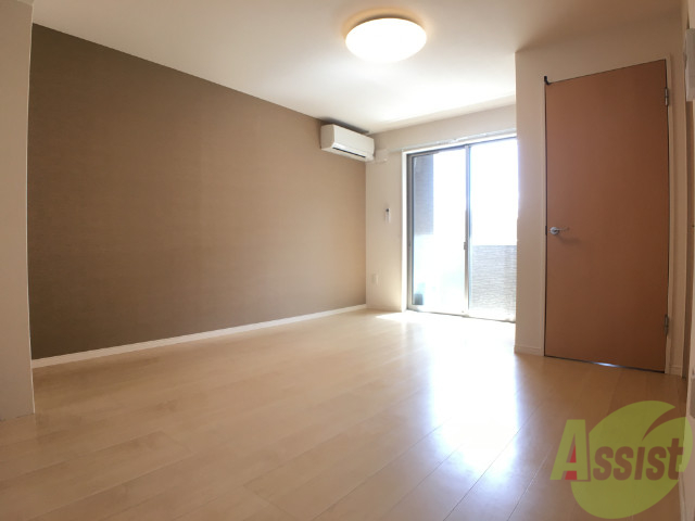 その他部屋・スペース　南西向きのお部屋で陽当たりもなかなかですね