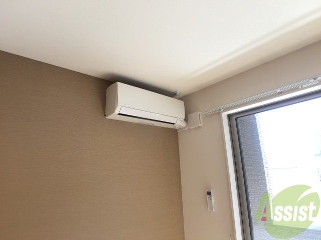 その他設備　アクセントクロスの角にはエアコンも付いてますね