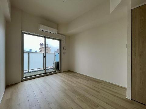 居室・リビング　室内