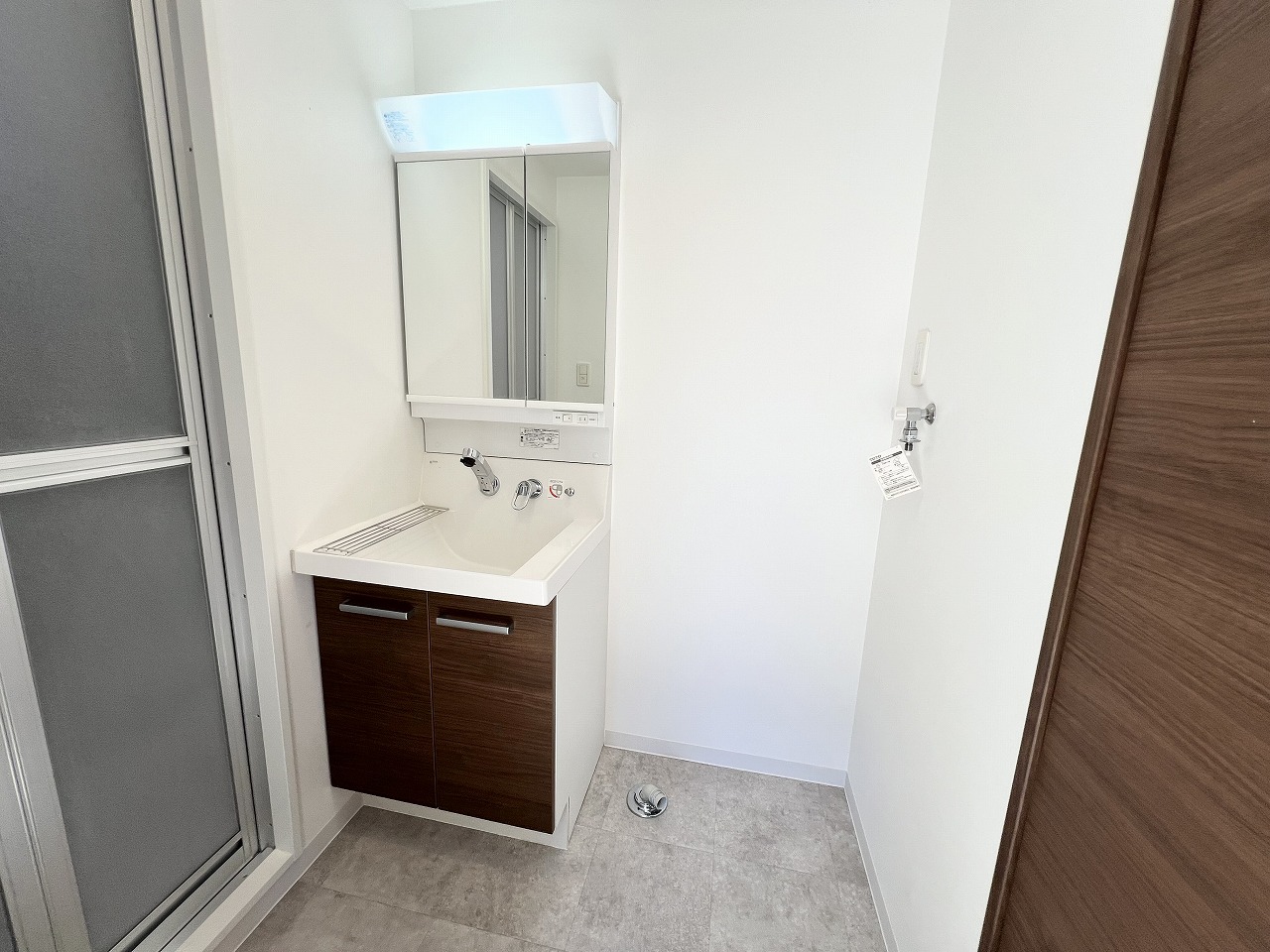 洗面設備　※写真は別の部屋です