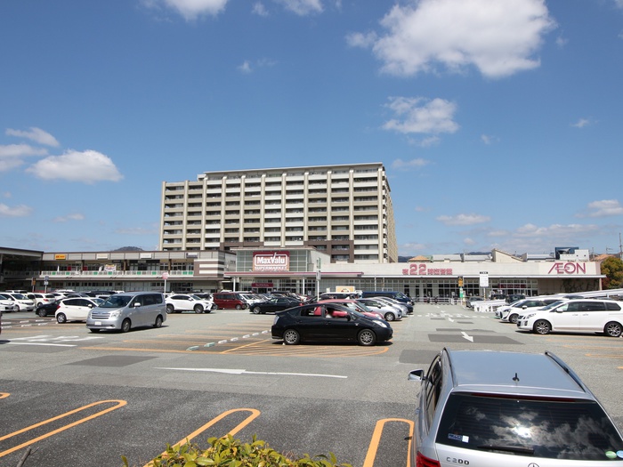 ショッピングセンター　イオンタウン豊中緑丘（ショッピングセンター）まで791m