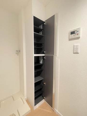 収納　シューズボックス