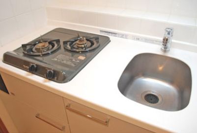 キッチン　家具家電付きセットアップ賃貸