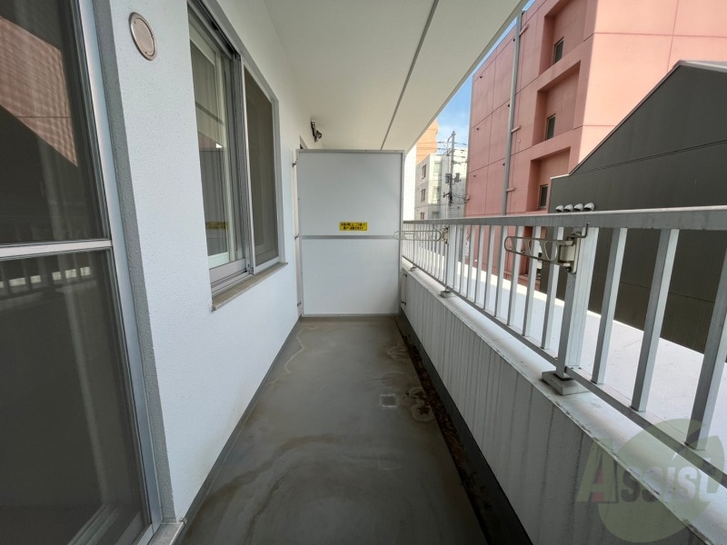 バルコニー　バルコニーが付いていますので一息ついてみてはいかがですか。