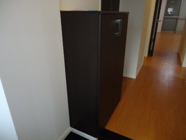 居室・リビング　下足箱