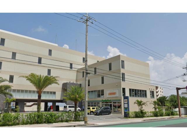 コンビニ　ファミリーマート宜野湾大山三丁目店（コンビニ）まで803m