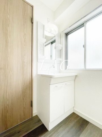 洗面設備　洗面台です。