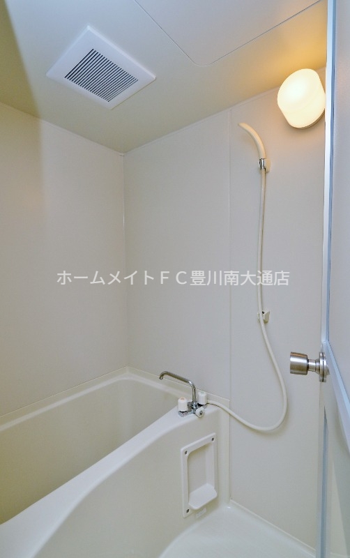 バス・シャワールーム　同型別部屋写真