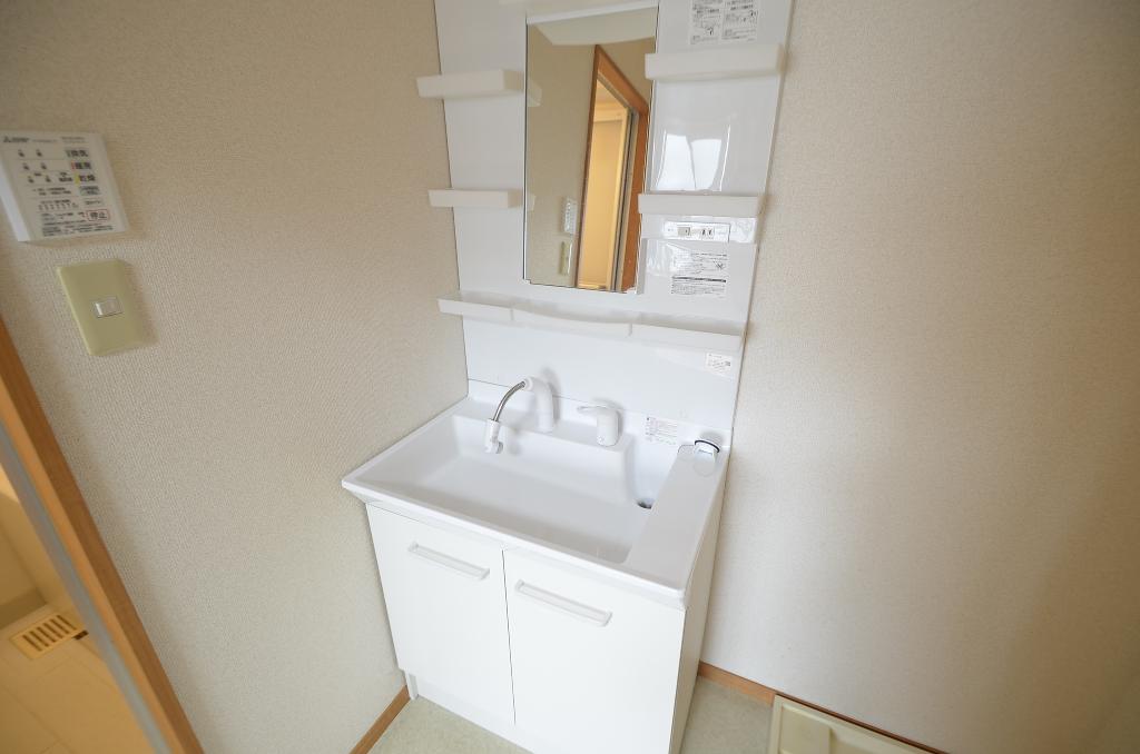 洗面設備　洗髪洗面化粧台