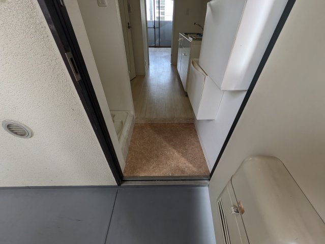 玄関　第30プロスパー泉