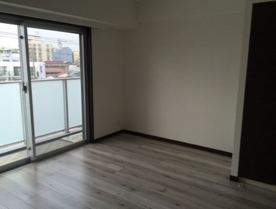 居室・リビング　別号室参考写真