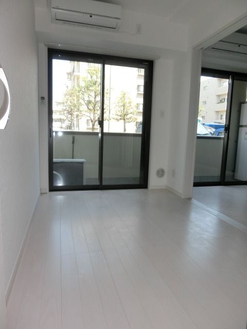 居室・リビング　フローリング（同一タイプ）