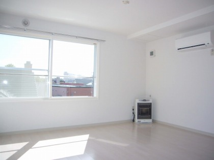 居室・リビング　使いやすい広々としたリビングです♪