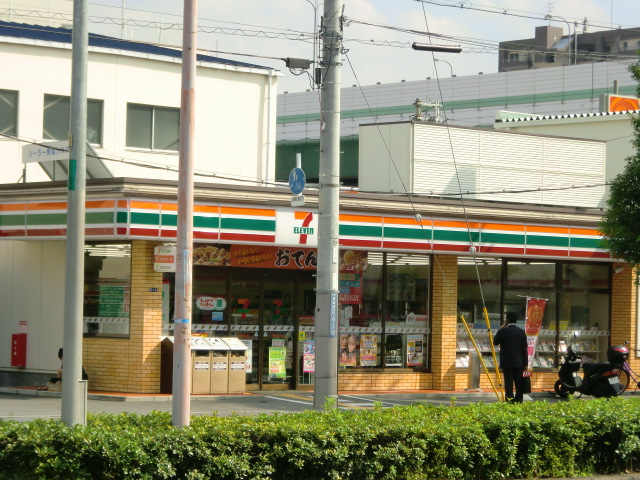 コンビニ　セブンイレブン（コンビニ）まで200m