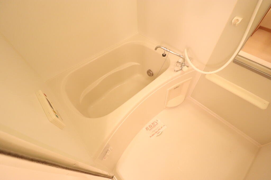 バス・シャワールーム　浴室です♪