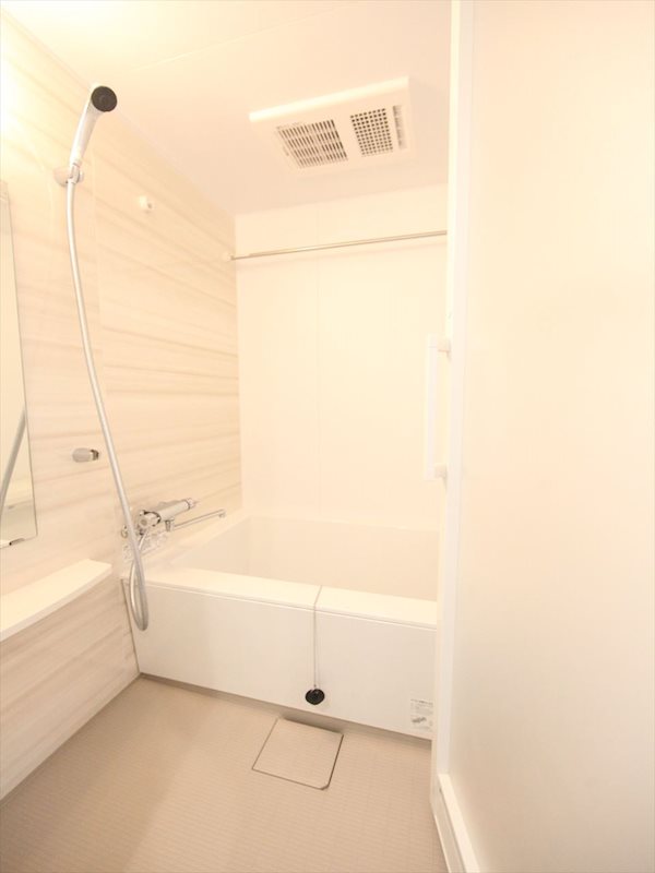 バス・シャワールーム　浴室暖房乾燥機能付バス