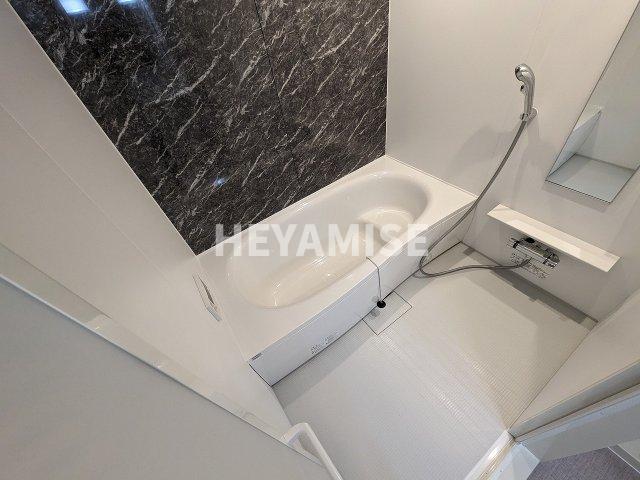 バス・シャワールーム　※室内画像は類似物件のもの