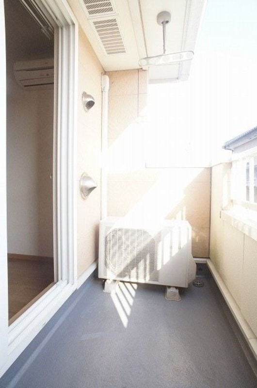 バルコニー　図面と現状に相違がある場合には現状を優先