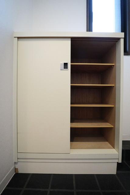 収納　収納　シューズボックス